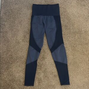 ThirdLove Two-Tone Gray and Black Leggings